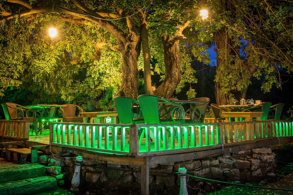Secret Garden Hotel & Bungalows Чирали Екстериор снимка