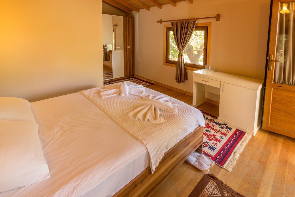 Secret Garden Hotel & Bungalows Чирали Стая снимка