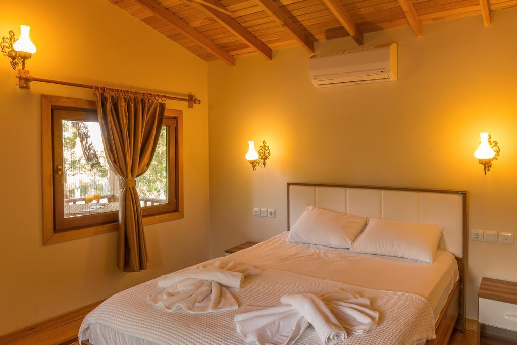 Secret Garden Hotel & Bungalows Чирали Стая снимка
